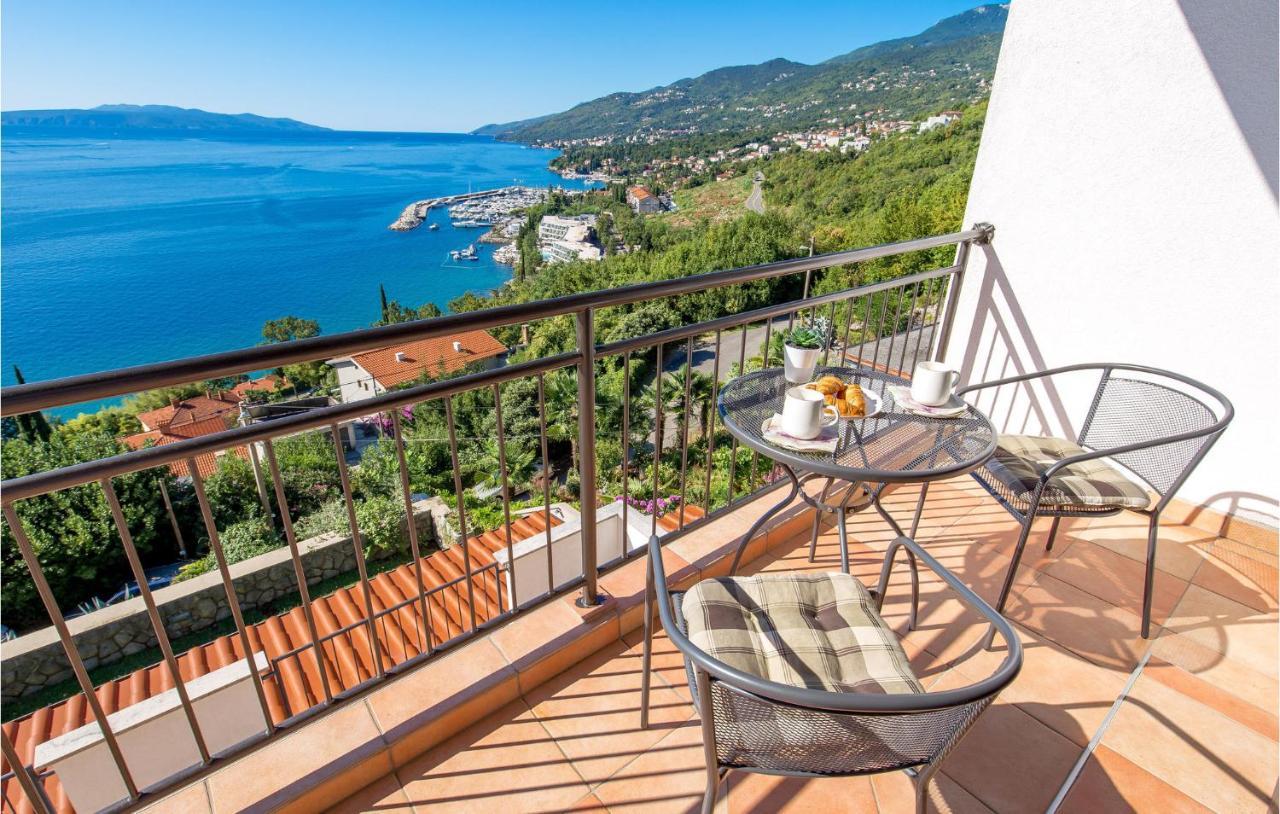 4 Bedroom Nice Apartment In Οπατία Εξωτερικό φωτογραφία