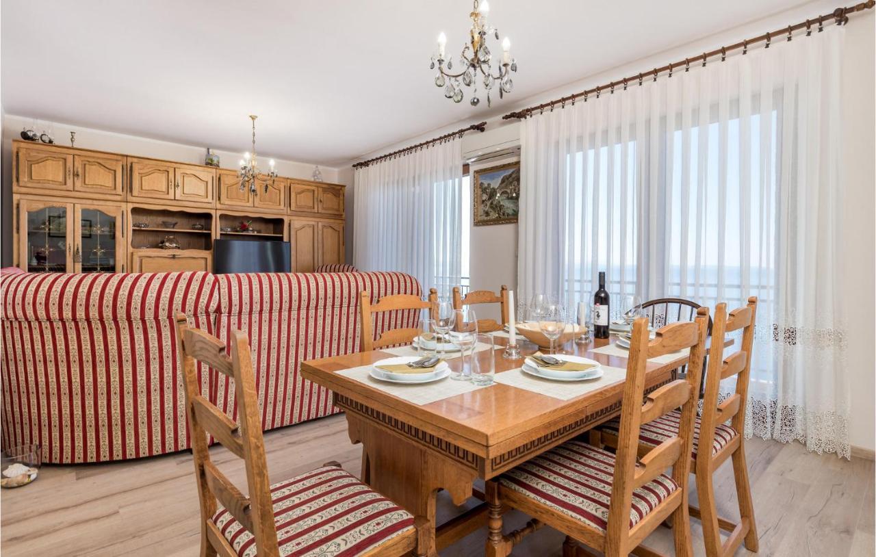 4 Bedroom Nice Apartment In Οπατία Εξωτερικό φωτογραφία