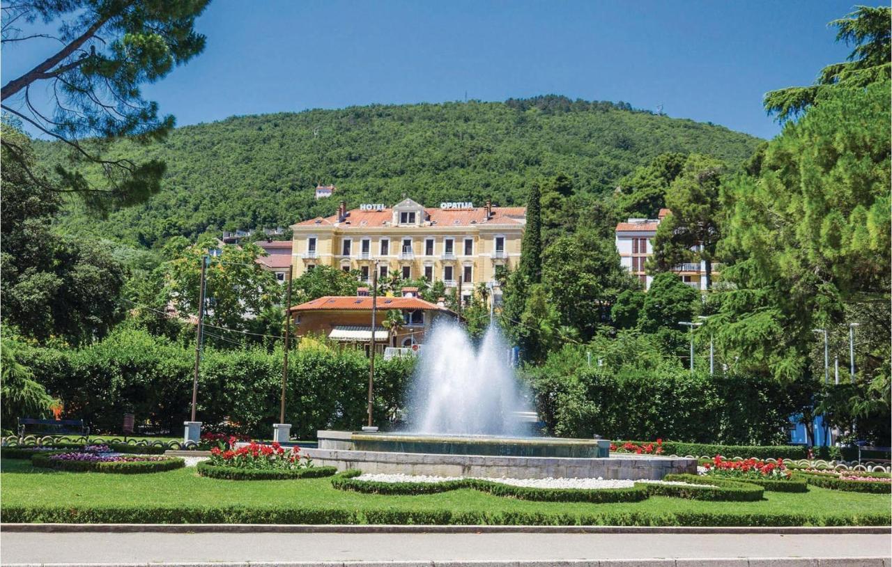 4 Bedroom Nice Apartment In Οπατία Εξωτερικό φωτογραφία